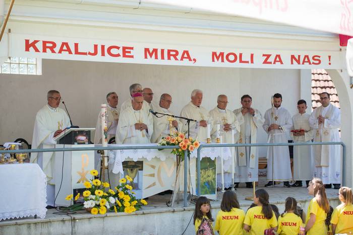 Stočani na Hodočašću Kraljici Mira u Hrasnu 2017.