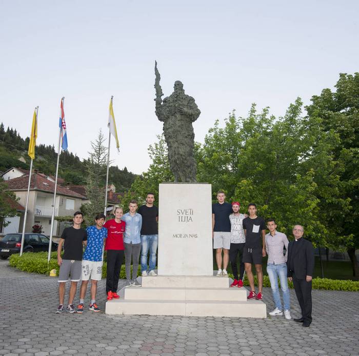 Župa Stolac osvojila je prvo mjesto u MŽKNL u našim Hercegovačkim biskupijama u sezoni 2016./2017.