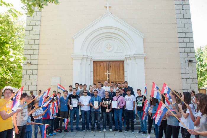 Stočani svečano dočekani u svojoj župi kao prvaci KMNL Crkve u Hrvata 2017.