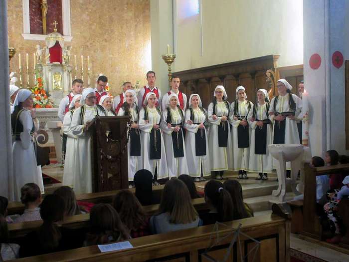 Nastup Stočana poslije sv. Mise