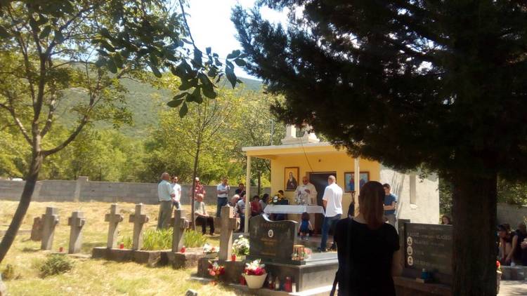 Barane proslavile svoju godišnju sv. Misu u groblju na Presveto Trojstvo 2018.