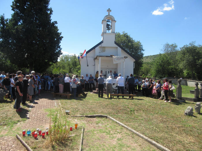 U groblju u Kruševu slavljena sv. Misa povodom zaštitnika sv. Ivana Krstitelja 2018.