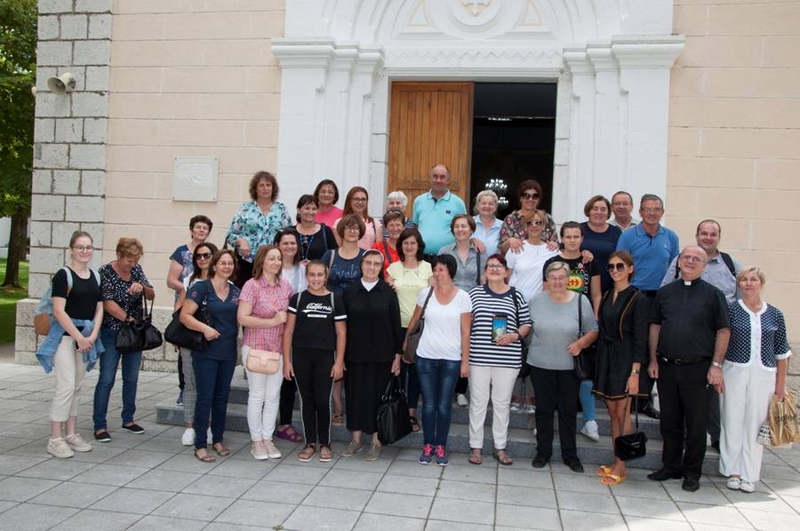 Župu Stolac posjetili župnik i pjevači župe Vinjani kod Imotskoga 2018.