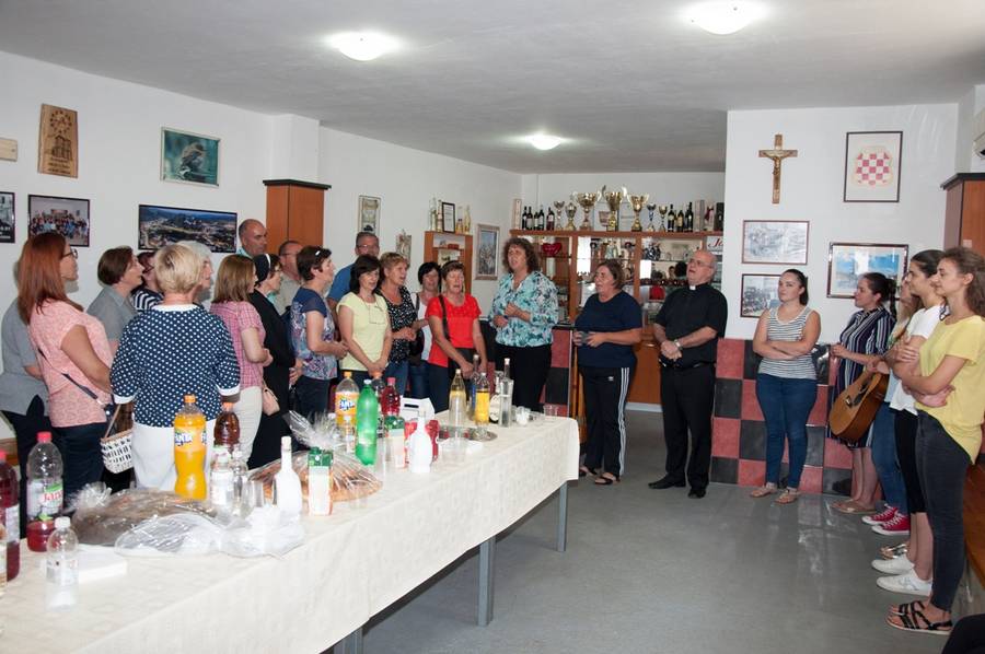 Župu Stolac posjetili župnik i pjevači župe Vinjani kod Imotskoga 2018.