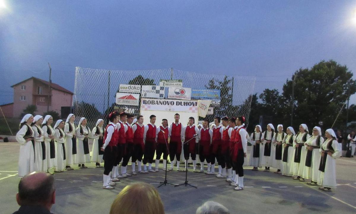 HKUD „STOLAC“ nastupilo na „Večeri folklora“ na Bobanovu 2019.