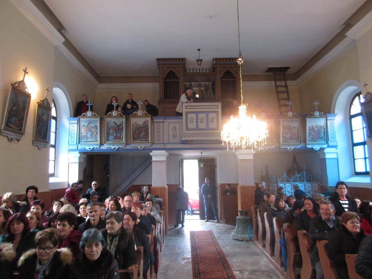 Stočani sa svojim župnikom don Rajkom u posjeti Riječkoj nadbiskupiji 2019.