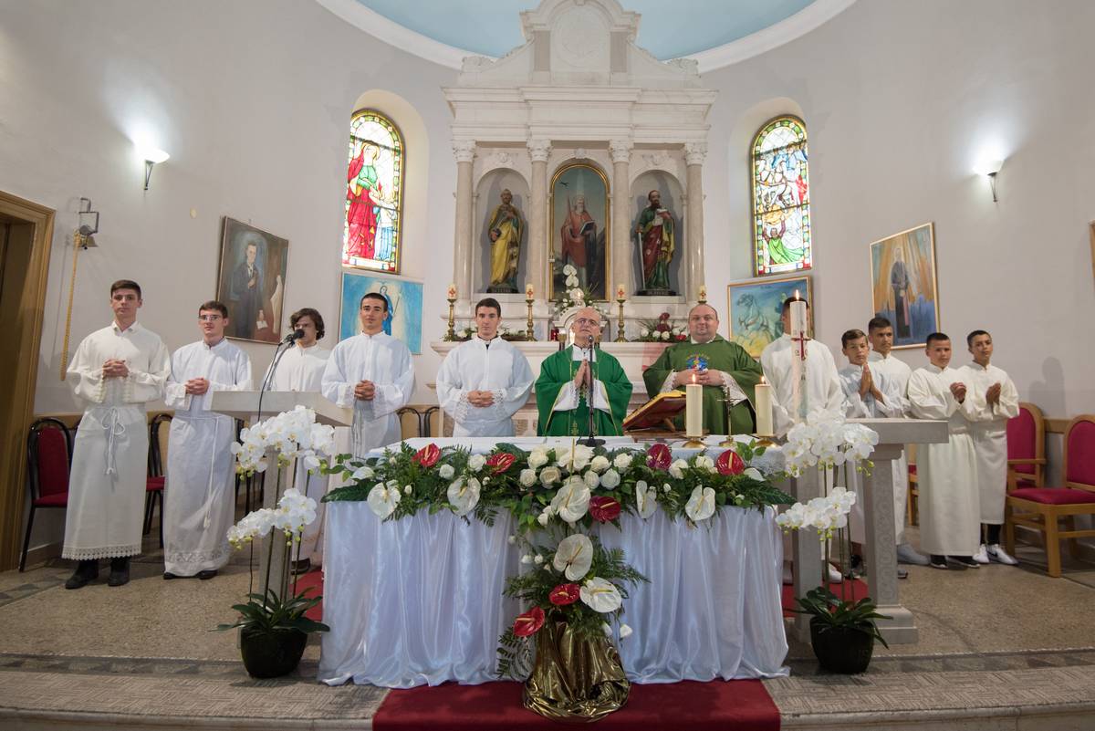 Hercegovački bogoslovi u posjeti župi Stolac 2020.