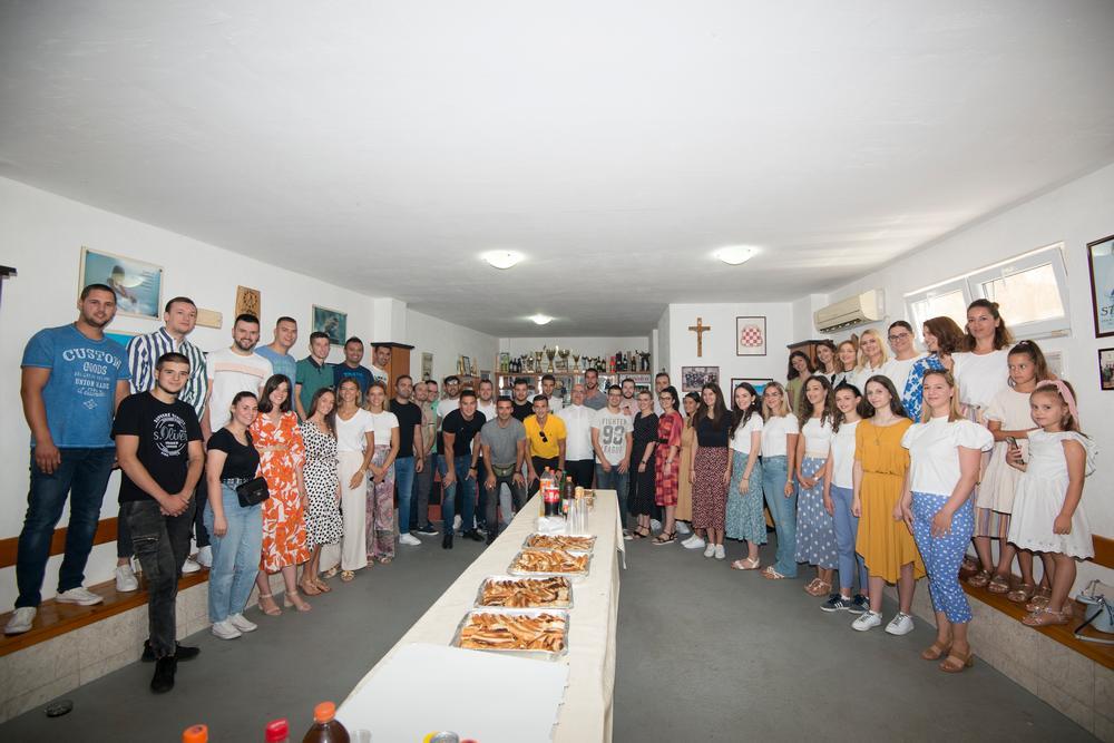 U nedjelju, 8. kolovoza 2021.u župi organizirani susreti djece i mladih s dumom Rajkom